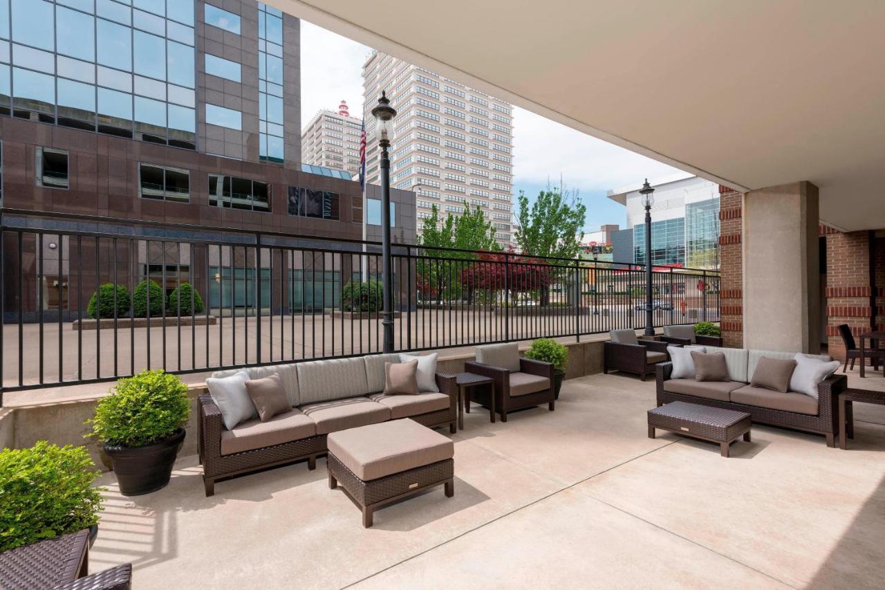 | Courtyard Louisville Downtown