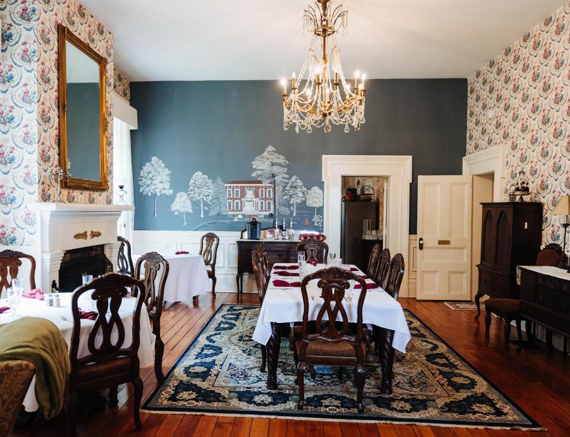 | Maple Hill Manor Bed & Breakfast
