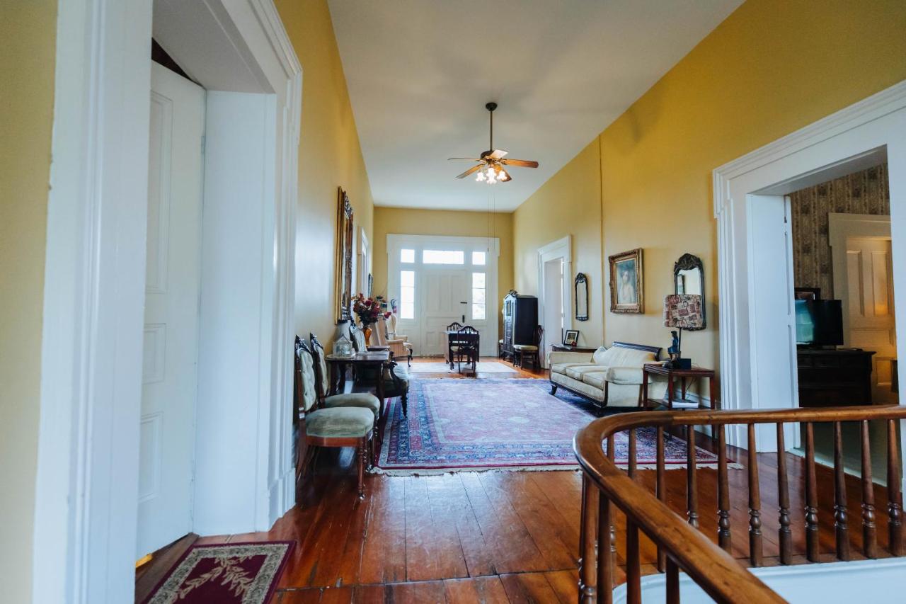 | Maple Hill Manor Bed & Breakfast