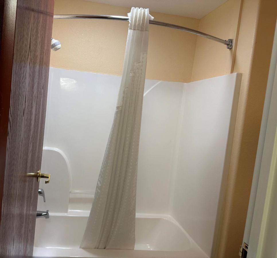 King Room - Non-Smoking at Days Inn & Suites by Wyndham Eunice