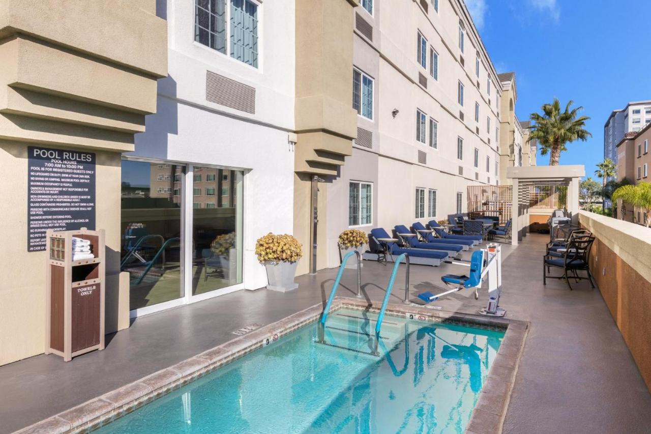 | Candlewood Suites Anaheim - Resort Area, an IHG Hotel