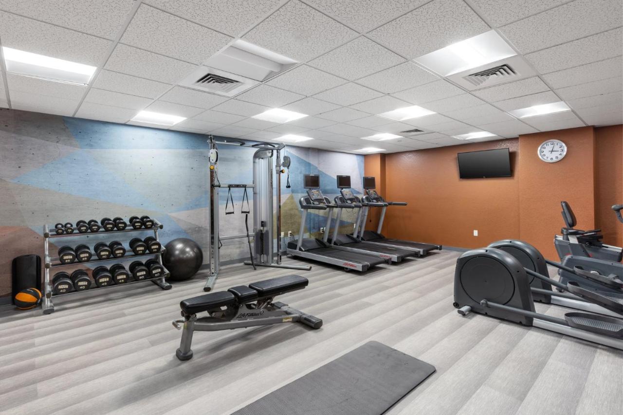  | Candlewood Suites Anaheim - Resort Area, an IHG Hotel
