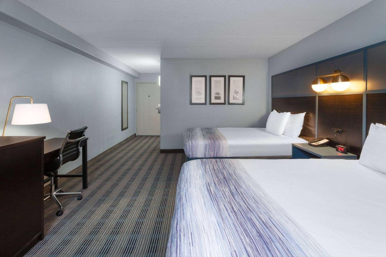 2 Queen Beds, Deluxe, Non Smoking at AmericInn by Wyndham Peoria