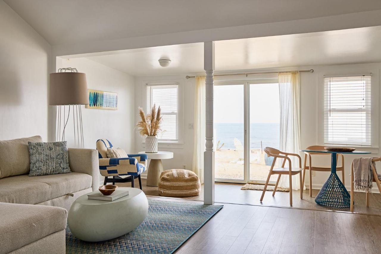 | Blue - Inn on the Beach