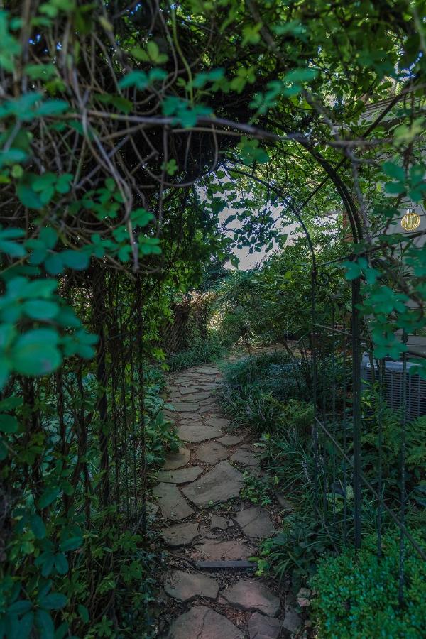 | West Park Gardens