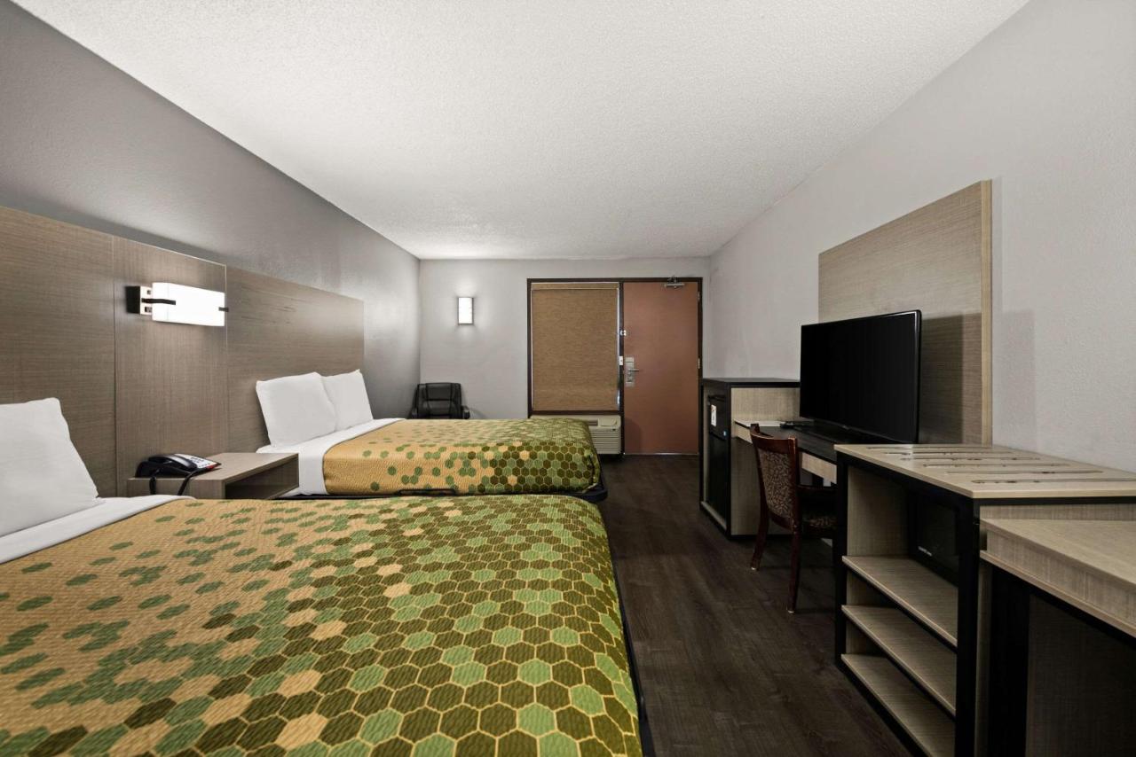 | Econo Lodge Richmond