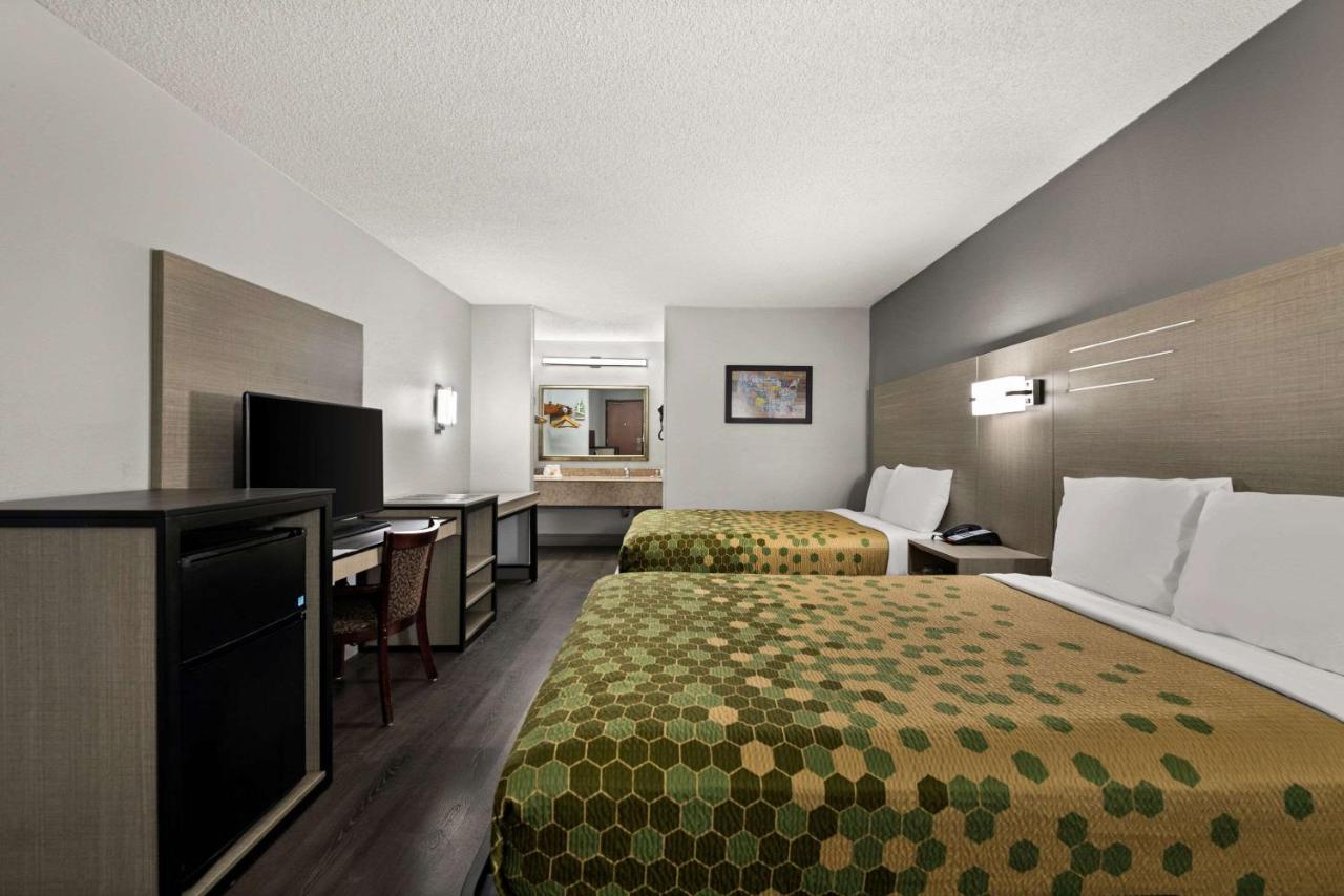 | Econo Lodge Richmond