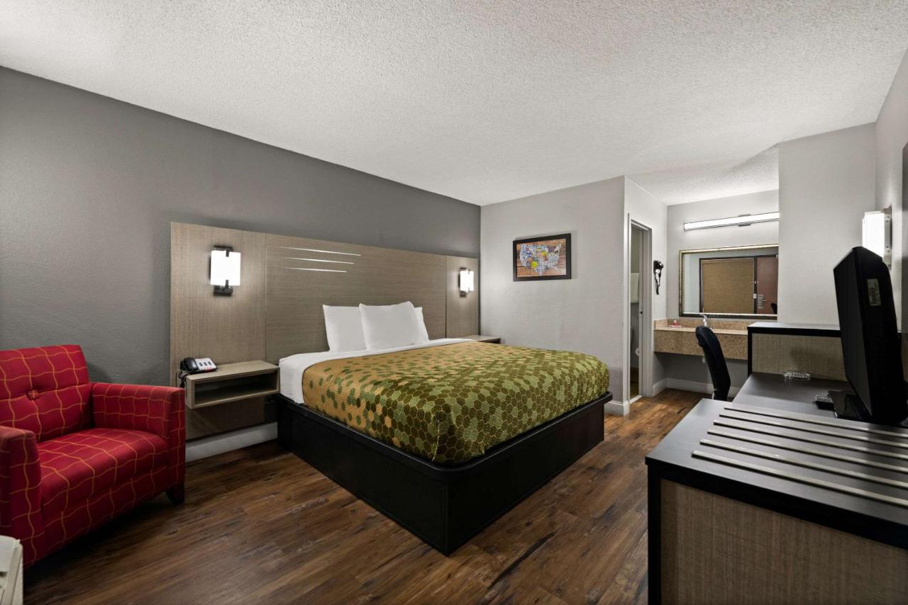 | Econo Lodge Richmond