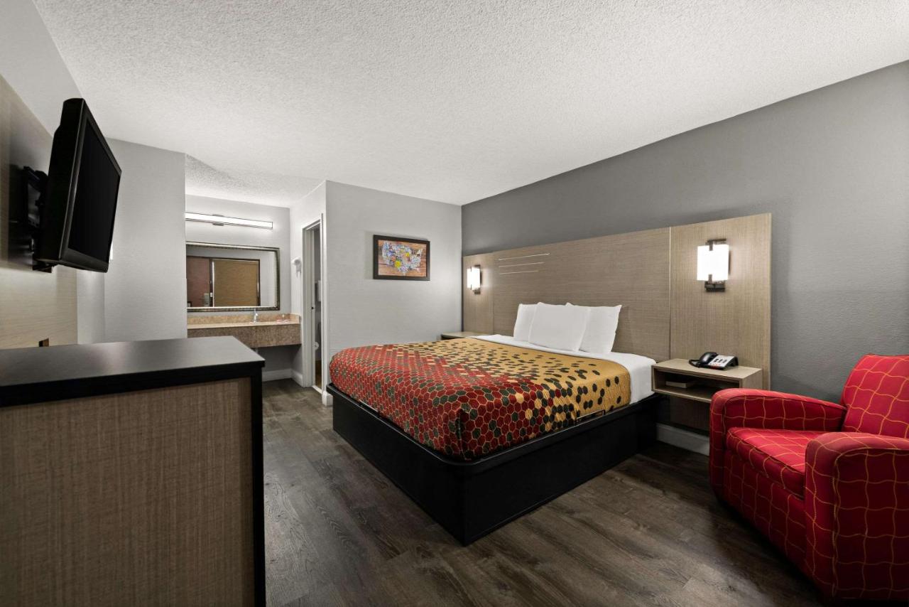 | Econo Lodge Richmond