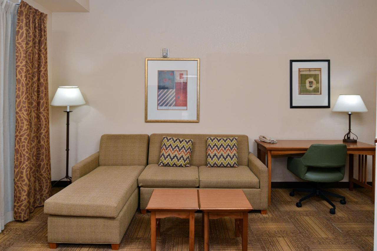 Double Room with Two Double Beds - Hearing Mobility Access with Tub - Non-Smoking at Staybridge Suites Las Cruces by IHG