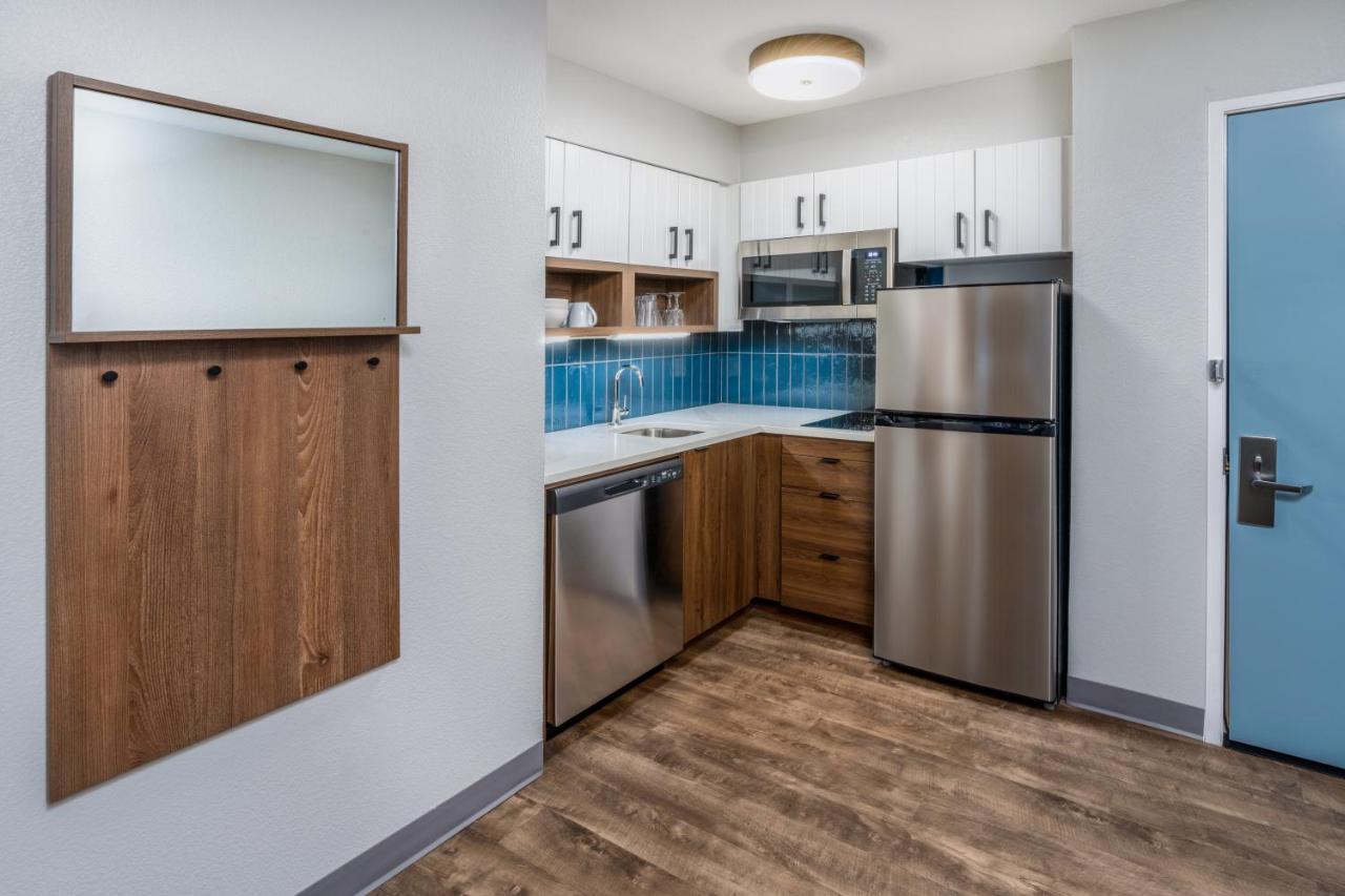 Queen Studio at Staybridge Suites Denver - Cherry Creek, an IHG Hotel