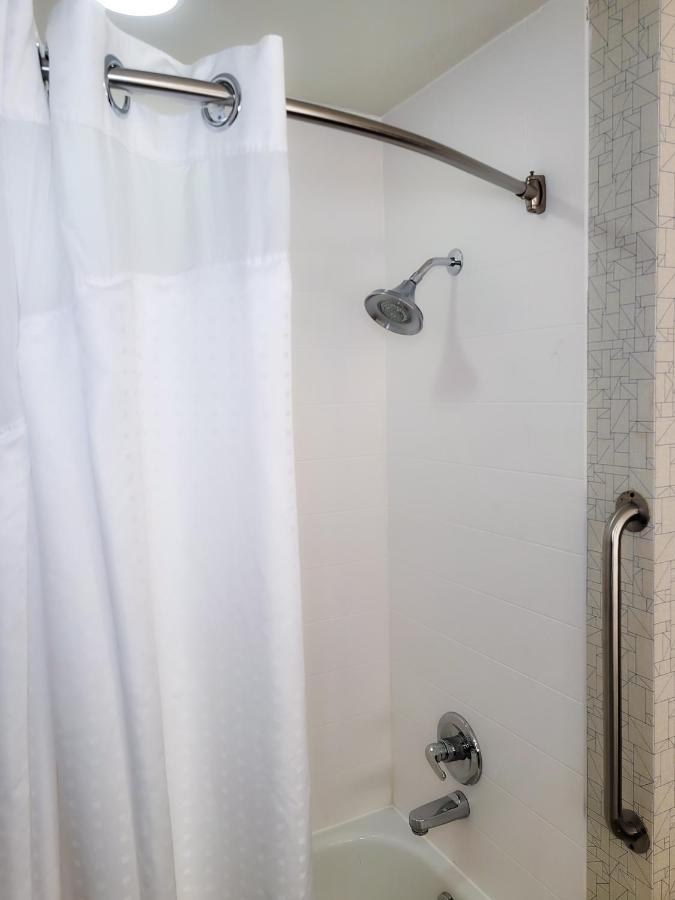 King Room - Hearing Accessible - Roll-in Shower at Holiday Inn Express Hotel & Suites Enid - Highway 412 by IHG