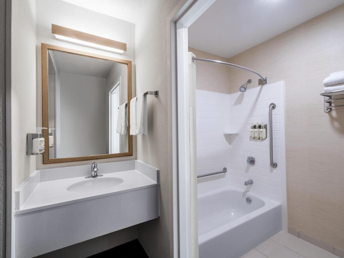 | Fairfield Inn Macon West