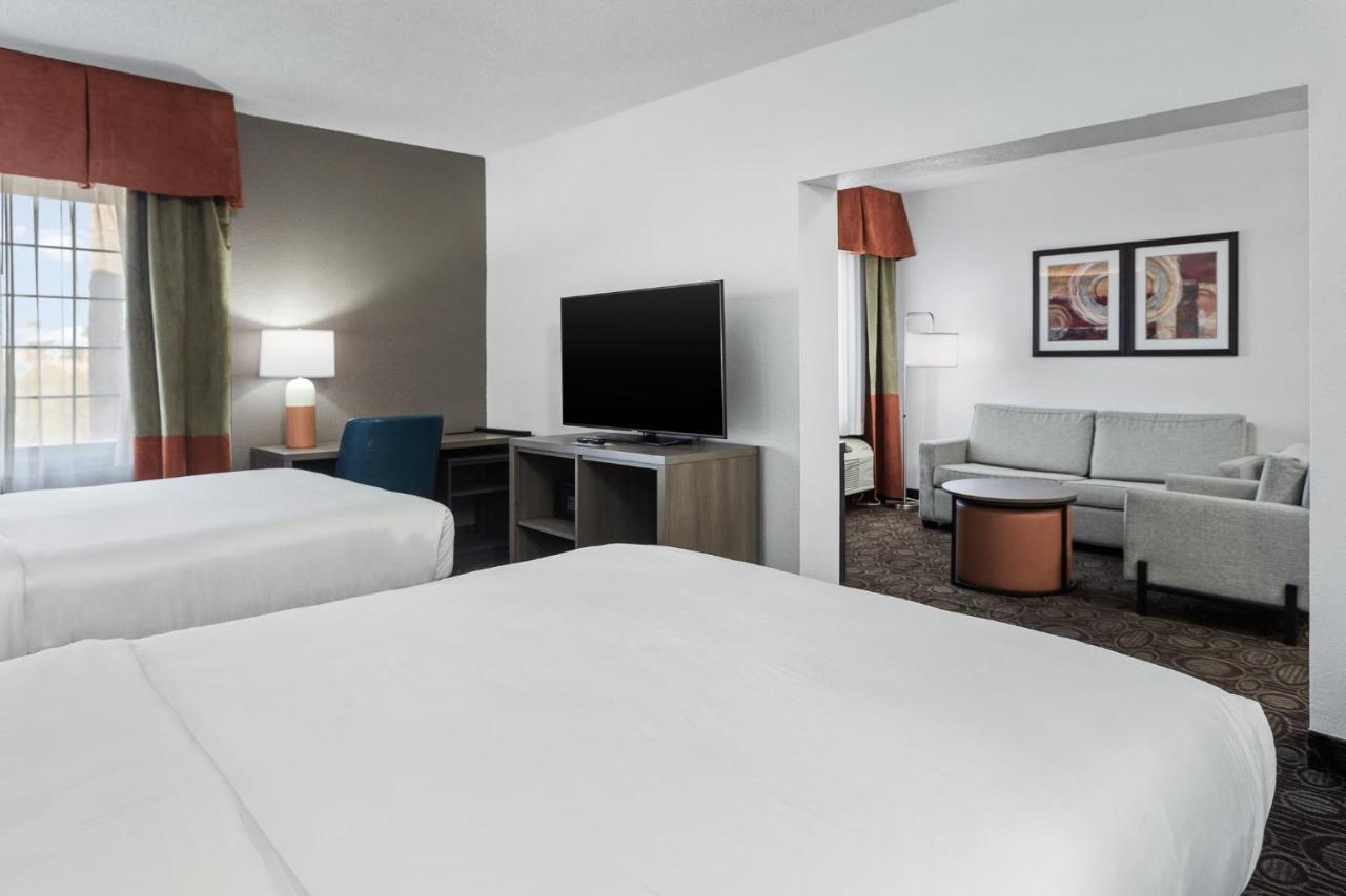Superior Queen Suite with Living Room and Sofa Bed - Non-Smoking at Comfort Inn Chandler - Phoenix South I-10