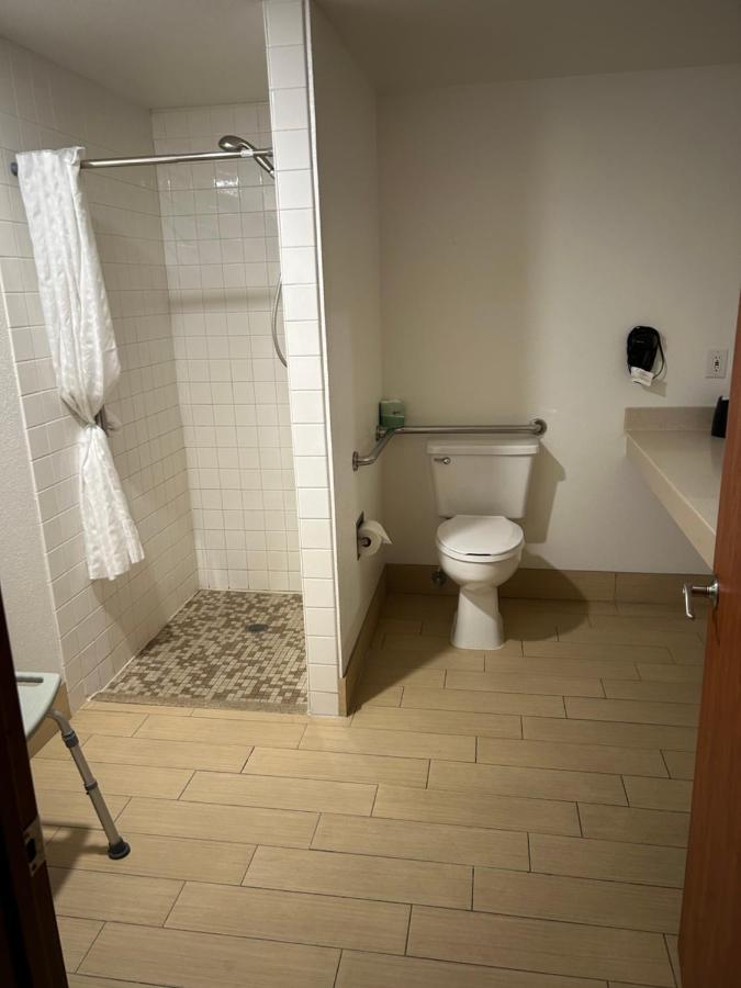  | Country Inn & Suites by Radisson, Portland Delta Park, OR