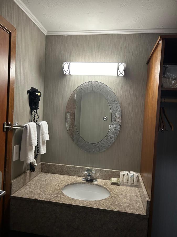 King Studio at Country Inn & Suites by Radisson, Delta Park North Portland