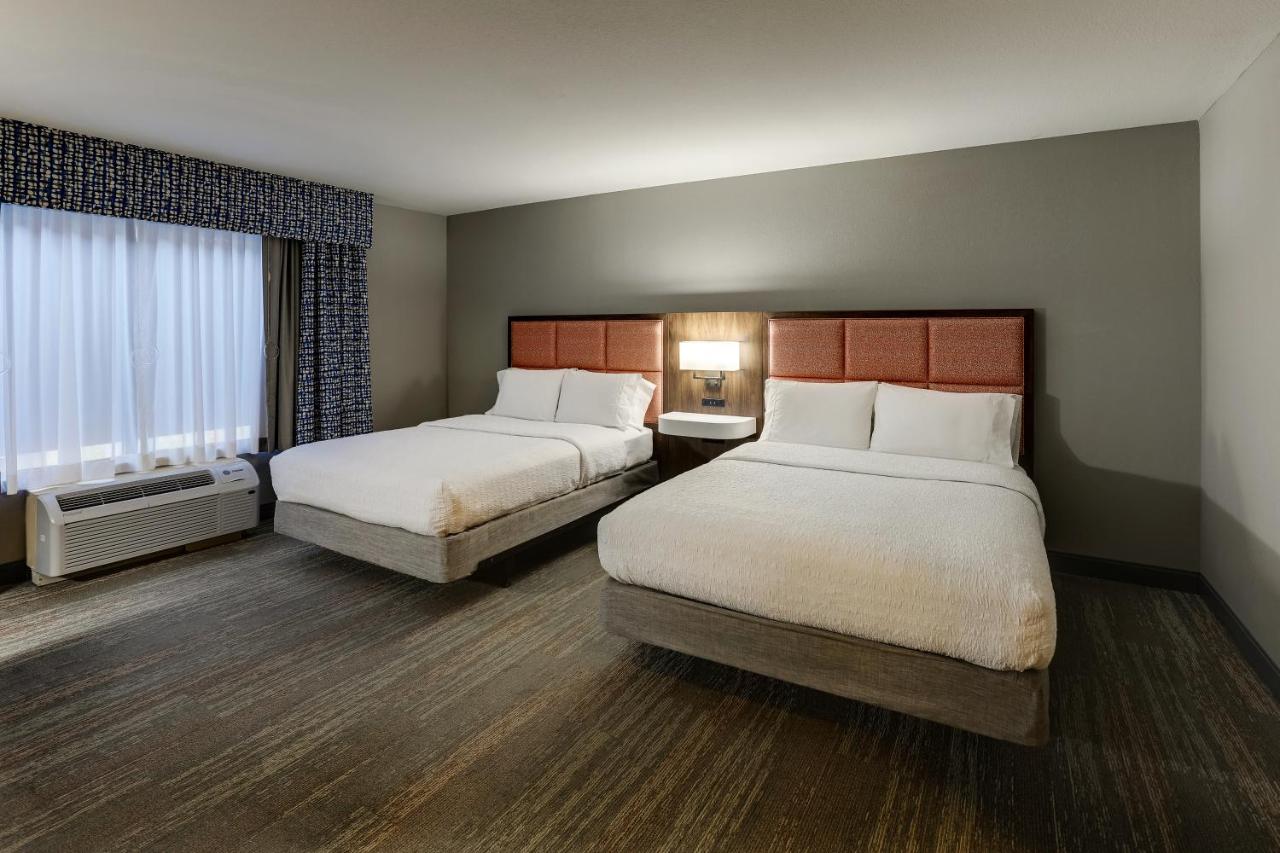 Queen Room with Two Queen Bed- Accessible Bathtub- Non- Smoking at Hampton Inn & Suites St. Louis-Edwardsville