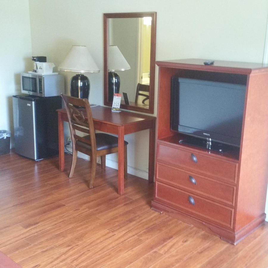 King Suite at Days Inn by Wyndham Orange Anaheim