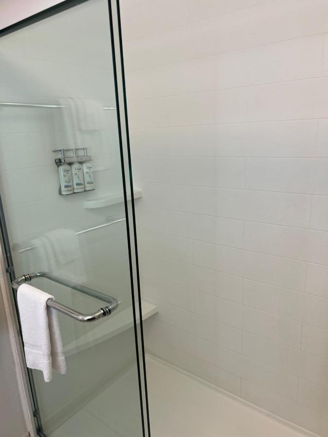 King Room - Hearing Accessible - Non-Smoking at Holiday Inn Express & Suites Mobile - University Area by IHG