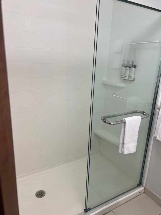  | Holiday Inn Express And Suites Mobile - University Area, an IHG Hotel
