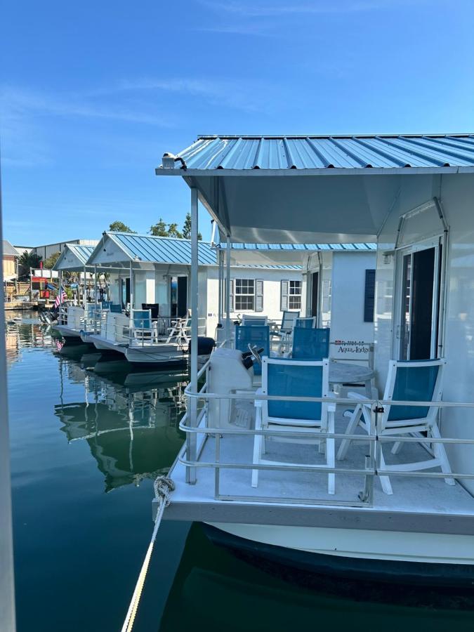  | Aqua Lodges At Hurricane Hole Marina