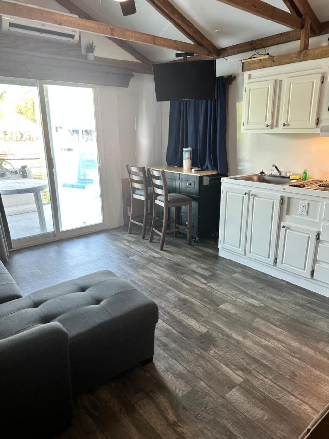  | Aqua Lodges At Hurricane Hole Marina