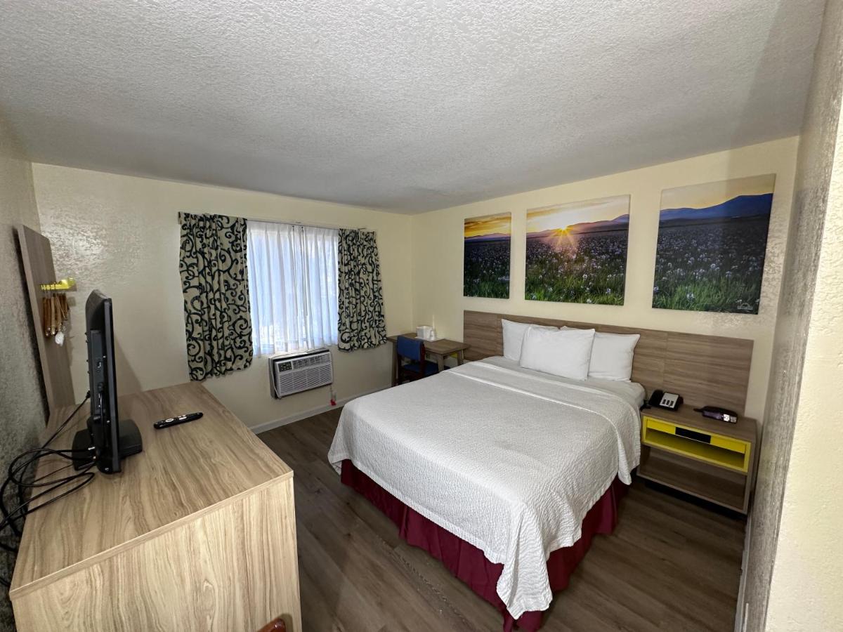 | Days Inn by Wyndham San Marcos