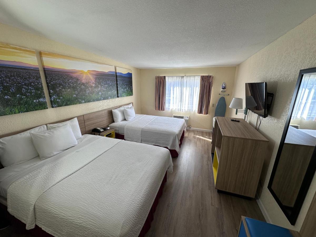 | Days Inn by Wyndham San Marcos