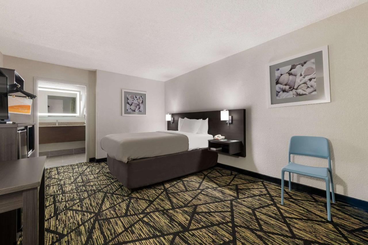 Double Room - Accessible/Non-Smoking at Quality Inn Orange Park Jacksonville