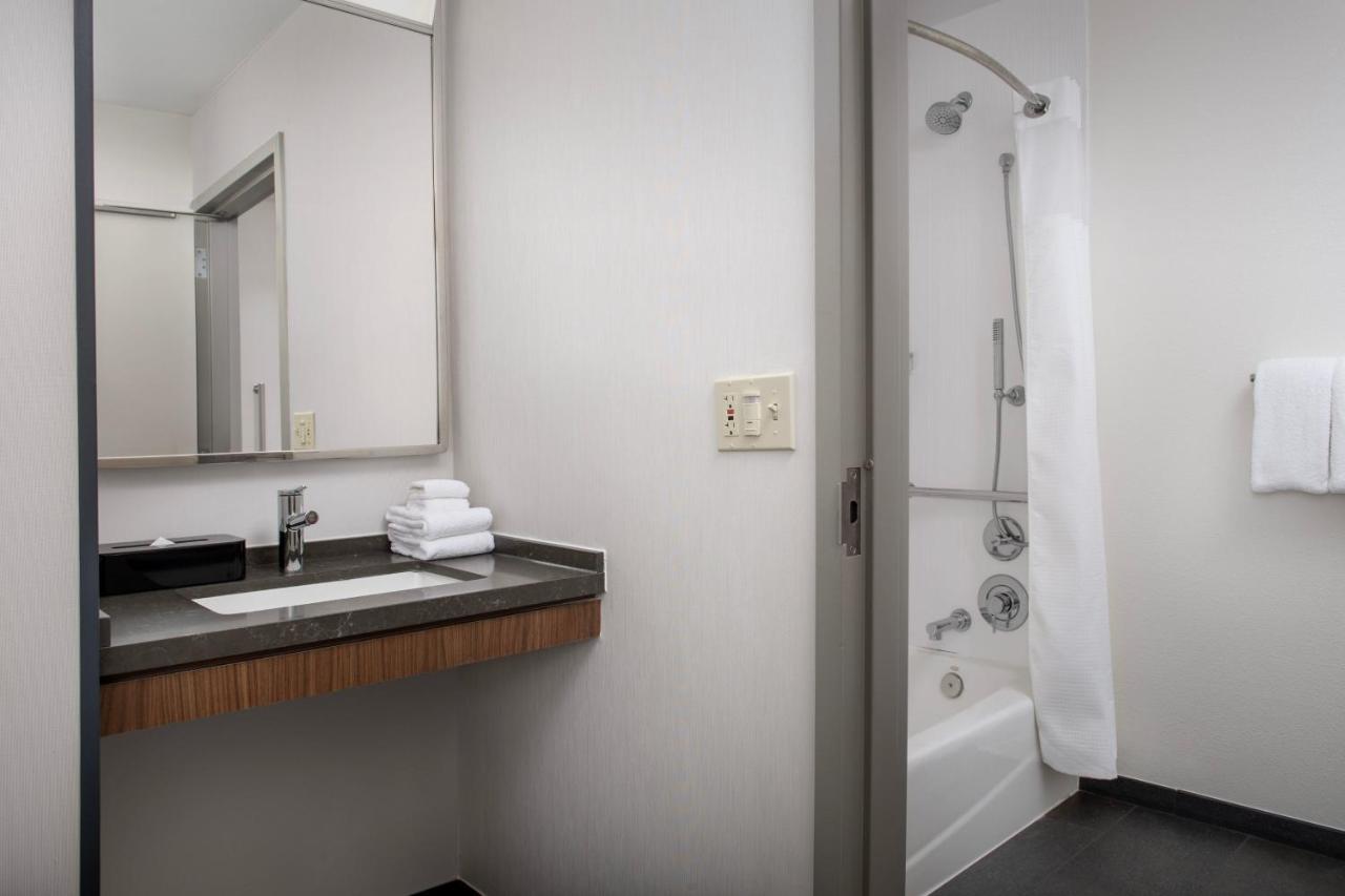 King Room with Sofa Bed at Courtyard by Marriott San Diego Carlsbad