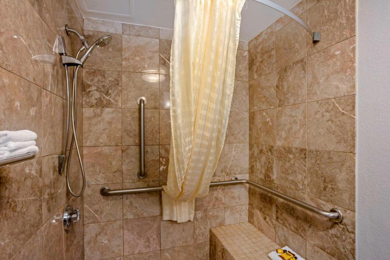  | Best Western Plus Reading Inn & Suites