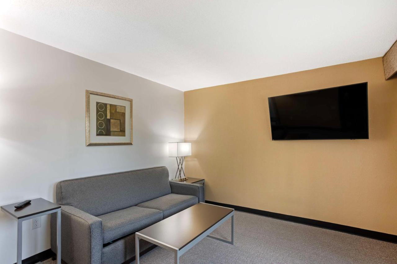  | Best Western Plus Reading Inn & Suites