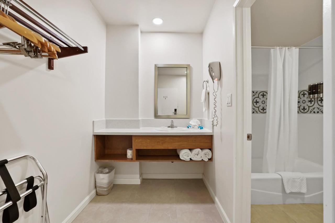Double Room with Two Double Beds - Non-Smoking at Brookhurst Plaza Inn
