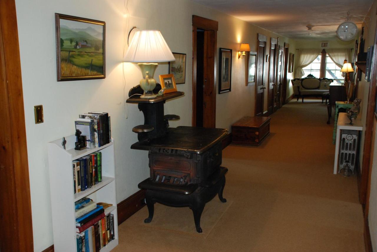 | Follansbee Inn