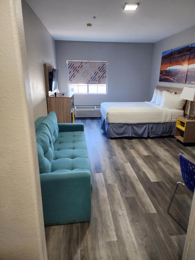 Suite One Bedroom with Three Queen Beds - Non-Smoking at Days Inn & Suites by Wyndham Tucson/Marana