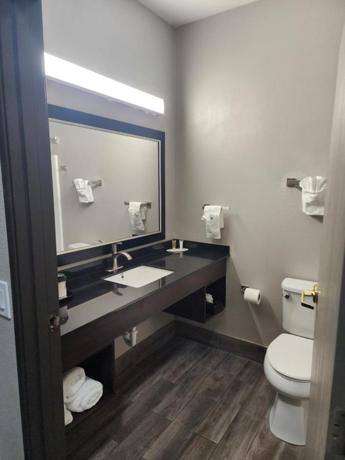 Queen Room with Two Queen Beds - Non-Smoking at Days Inn & Suites by Wyndham Tucson/Marana