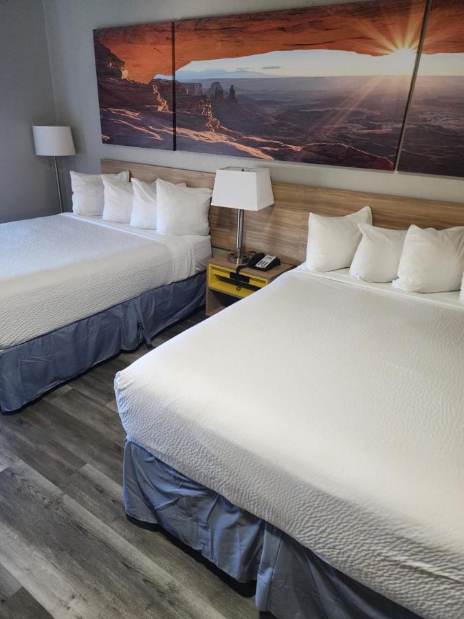 Queen Room with Two Queen Beds - Non-Smoking at Days Inn & Suites by Wyndham Tucson/Marana
