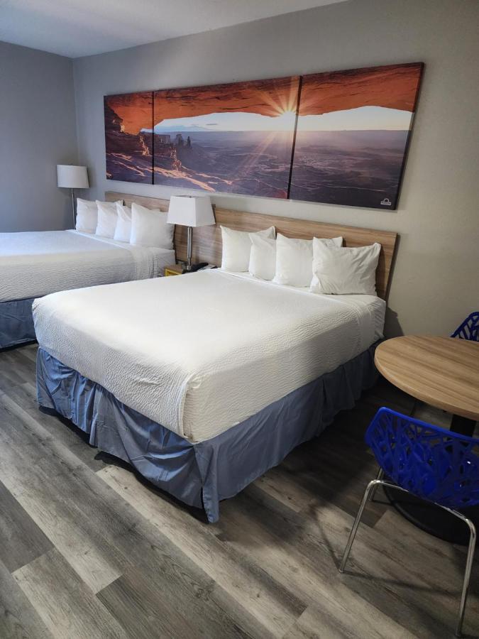 Queen Room with Two Queen Beds - Non-Smoking at Days Inn & Suites by Wyndham Tucson/Marana