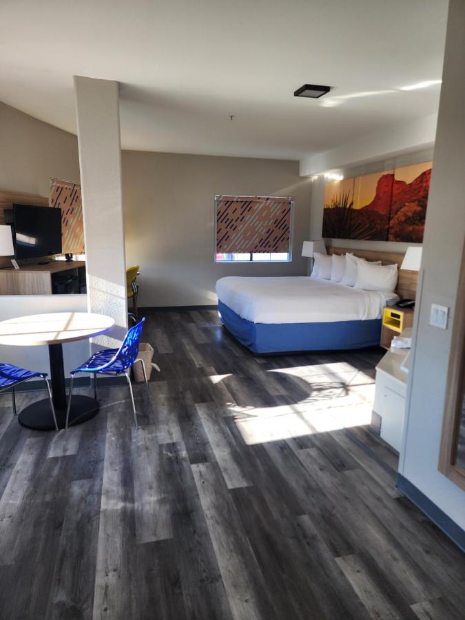 Room #42683035 at Days Inn & Suites by Wyndham Tucson/Marana