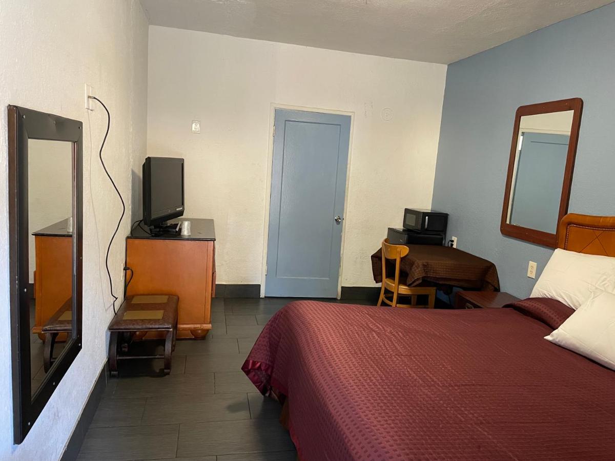 | Laurel Inn
