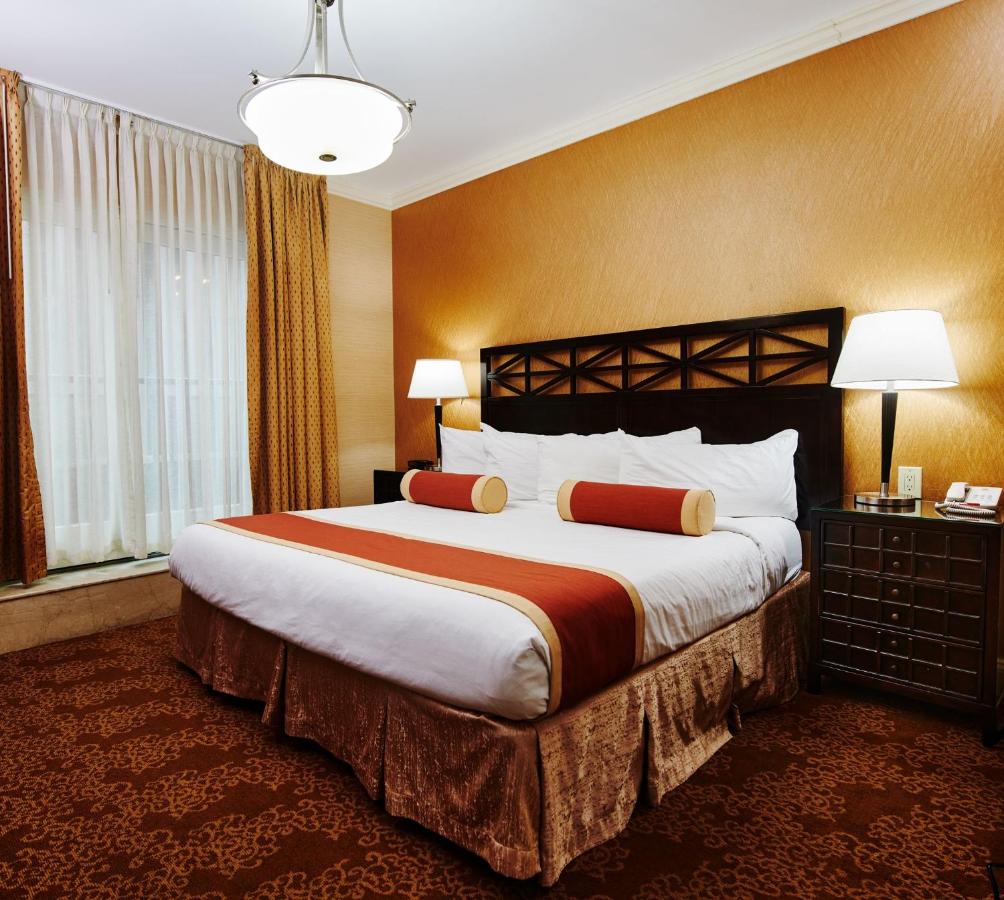 Penthouse One-Bedroom Apartment with King Bed at Radio City Apartments