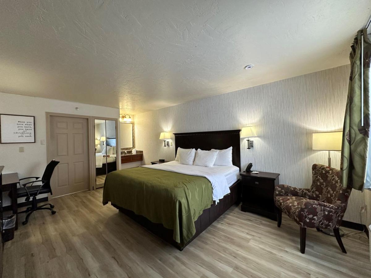 King Suite - Non-Smoking at Wingate By Wyndham Gunnison Near Western Colorado University