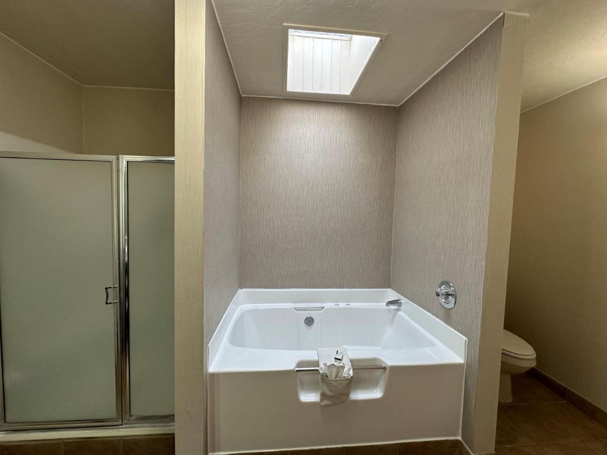 King Suite - Non-Smoking at Wingate By Wyndham Gunnison Near Western Colorado University