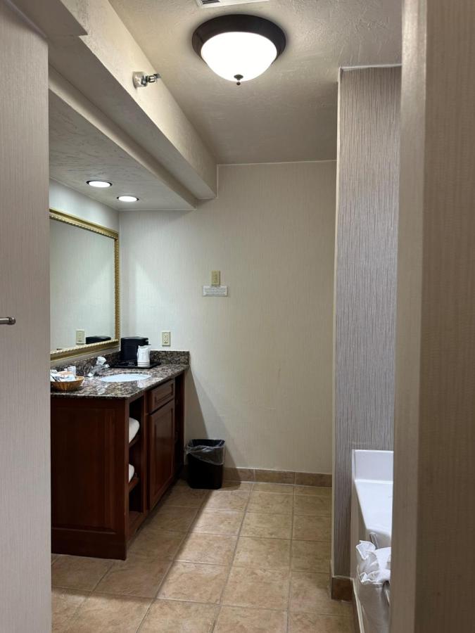 King Suite - Non-Smoking at Wingate By Wyndham Gunnison Near Western Colorado University