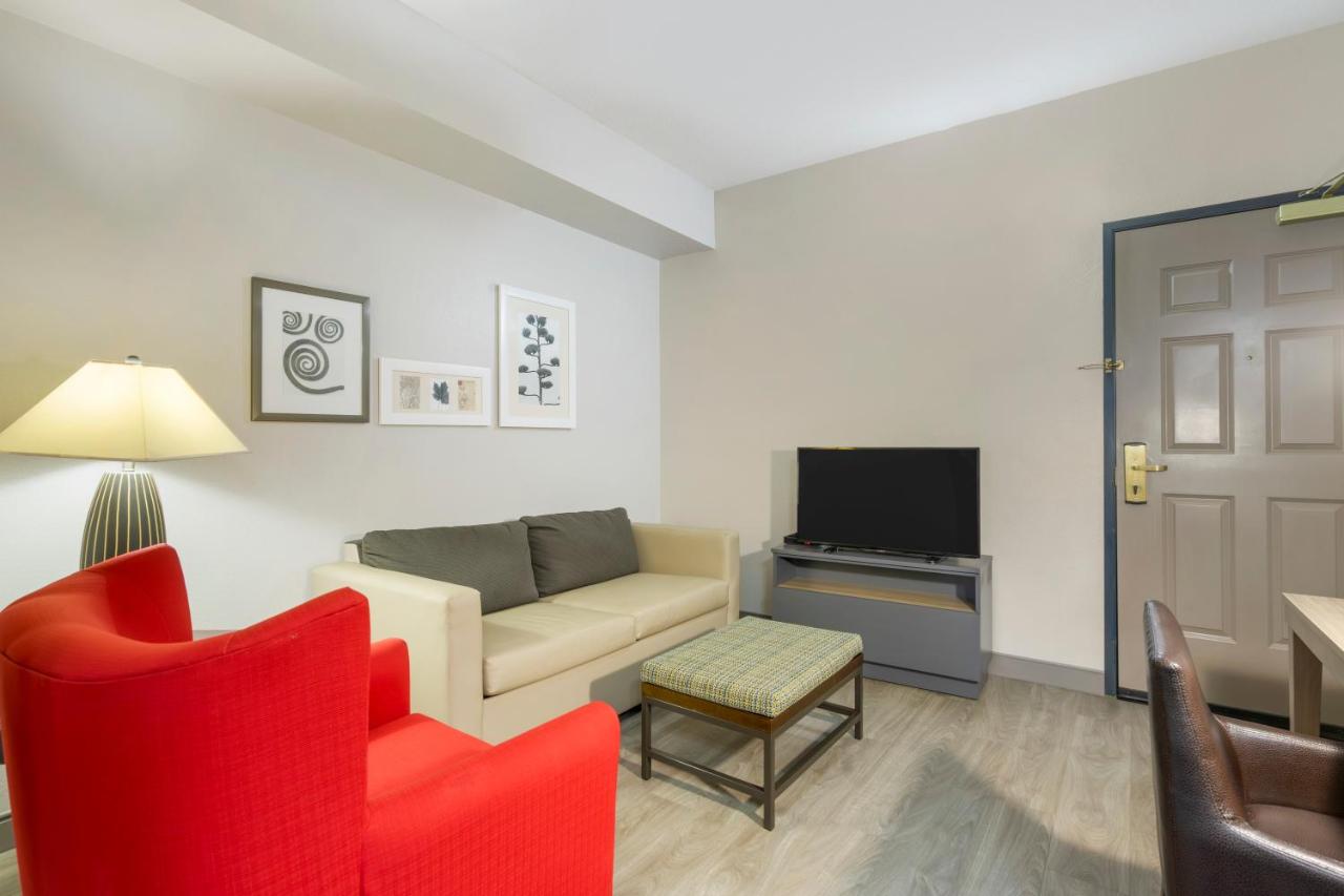 One-Bedroom King Suite with Sofa Bed - Non-Smoking at Country Inn & Suites by Radisson, Tampa Airport North, FL