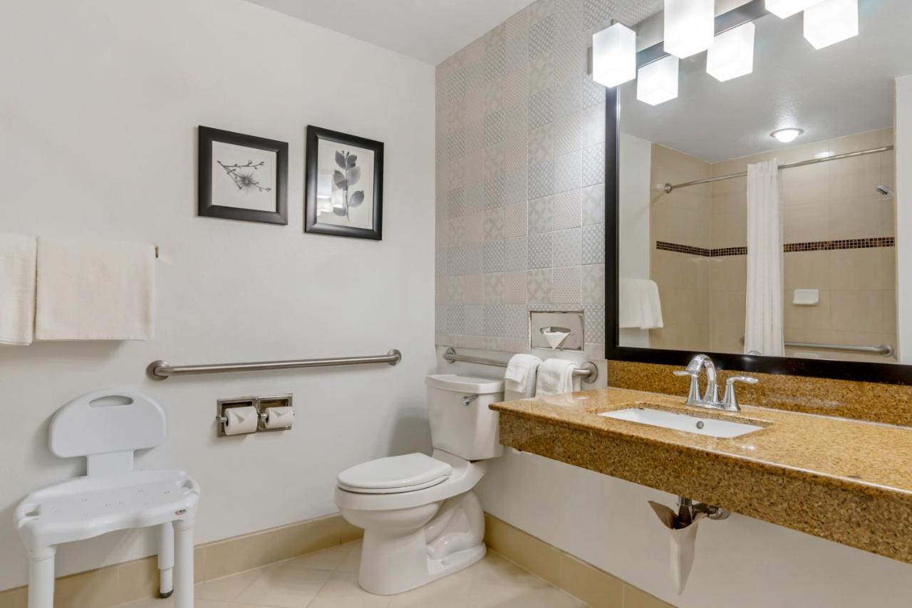 King Room - Disability Access/Non-Smoking at Country Inn & Suites by Radisson, Tampa Airport North, FL