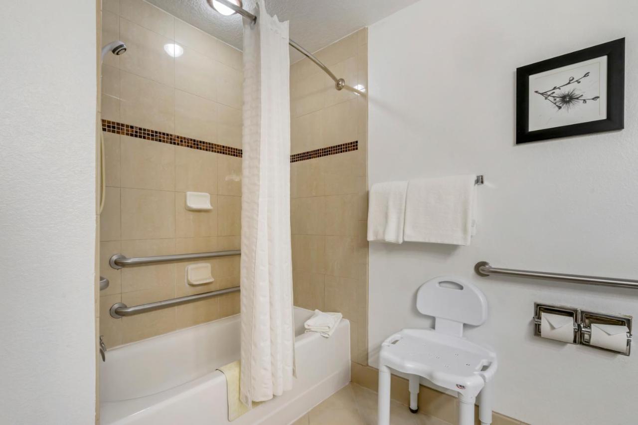 King Room - Disability Access/Non-Smoking at Country Inn & Suites by Radisson, Tampa Airport North, FL