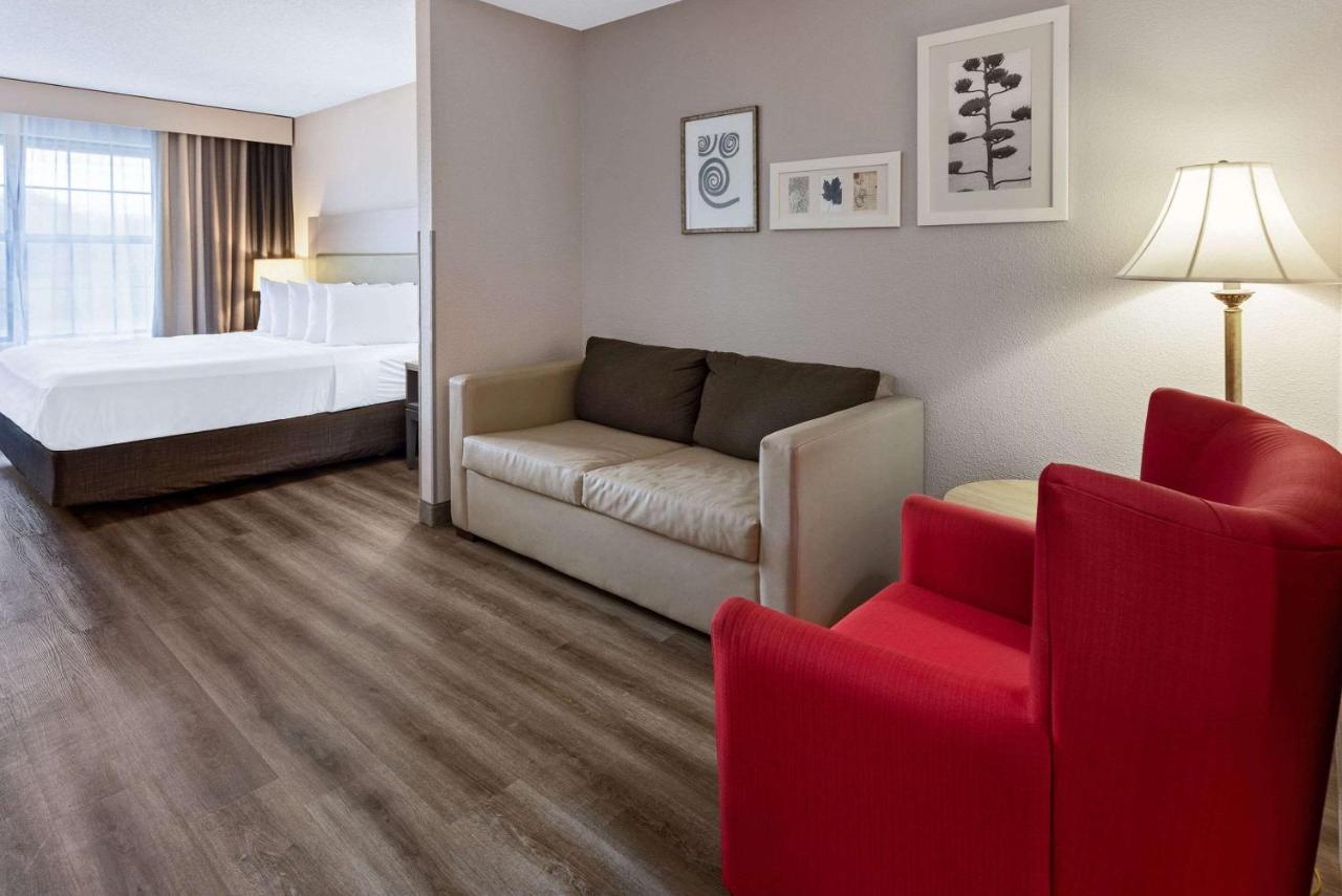 Queen Studio Suite - Disability Access/Non-Smoking at Country Inn & Suites by Radisson, Salisbury, MD