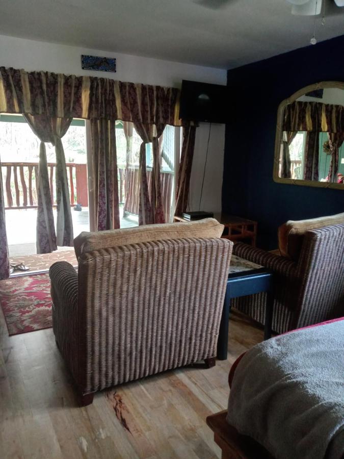 | Aloha Crater Lodge