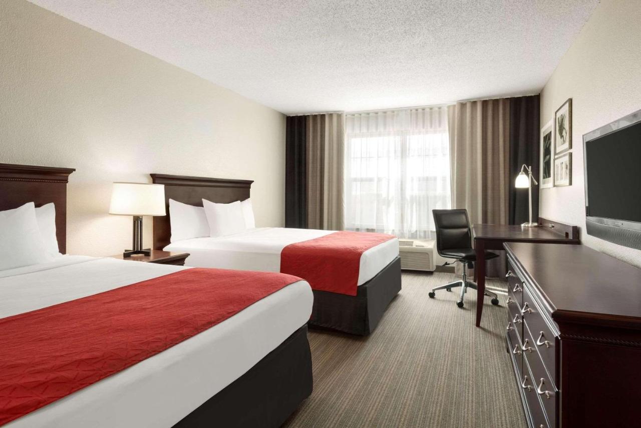  | Country Inn & Suites by Radisson, Kansas City at Village West, KS